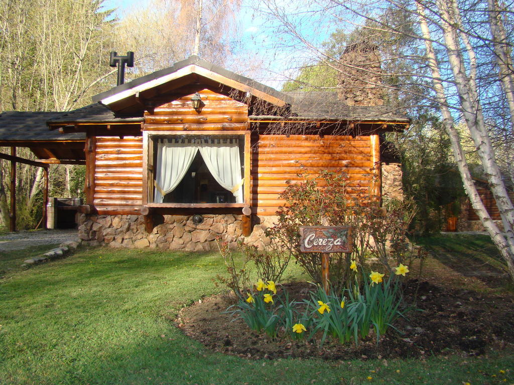 Cabanas En El Corazon Del Bosque San Carlos de Bariloche Exterior photo